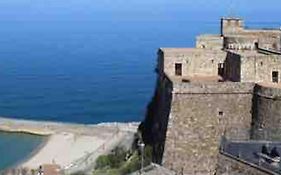 La Scaletta Sul Mare Di Pizzo Wifi E Disney+