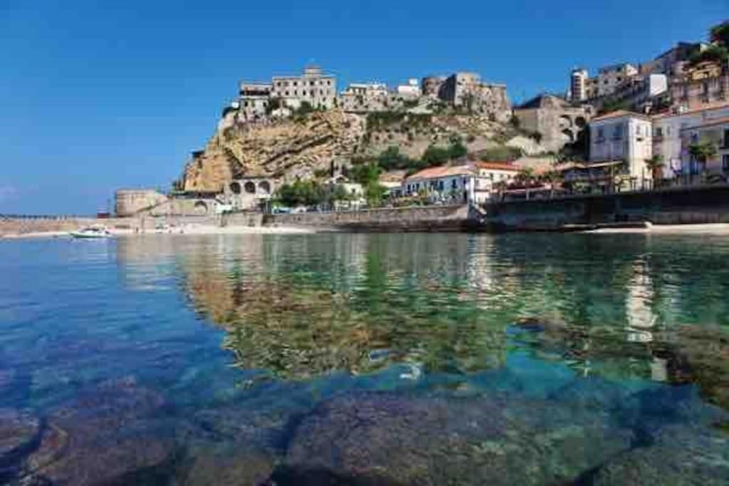 La Scaletta Sul Mare Di Pizzo Wifi E Disney+ Экстерьер фото