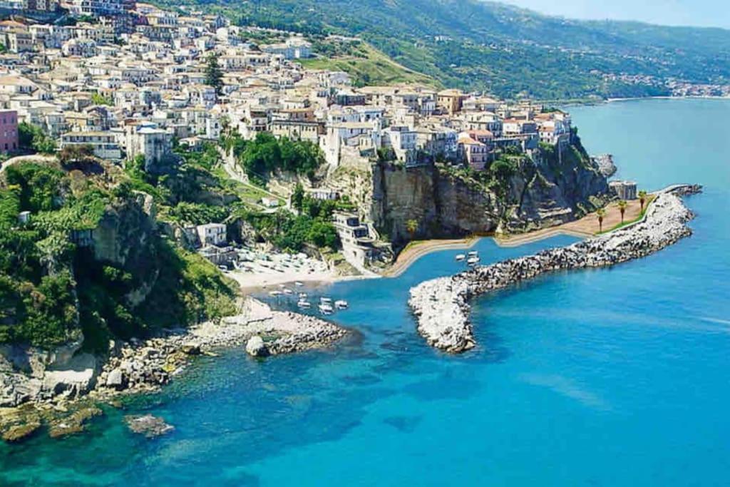 La Scaletta Sul Mare Di Pizzo Wifi E Disney+ Экстерьер фото